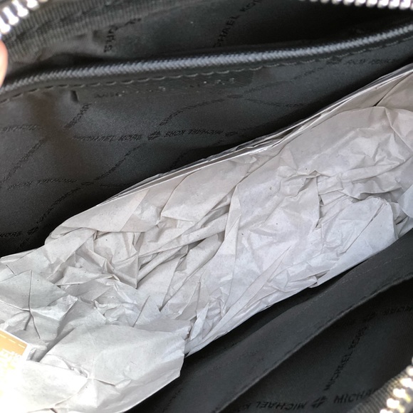 NWT Michael Kors jet set ew large plaid crossbody - Picture 4 of 6